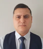 Ali Ş.